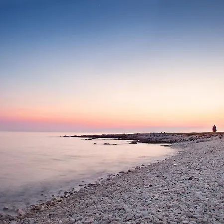 Lägenhet Two Bedroom Milohanic Iii