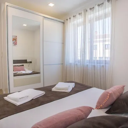 Two Bedroom Milohanic Iii *