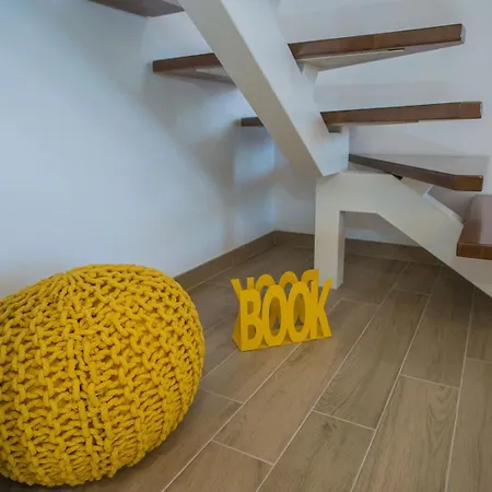 Apartment Two Bedroom Milohanic Iii