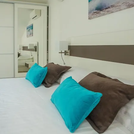 Two Bedroom Milohanic Iii Apartment