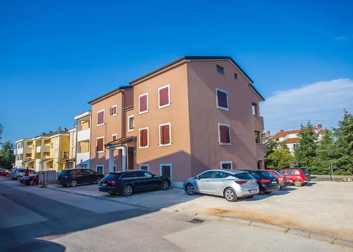 Two Bedroom Milohanic Iii Lägenhet Poreč