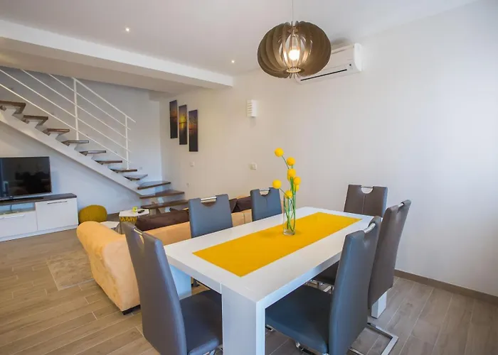 Two Bedroom Milohanic Iii