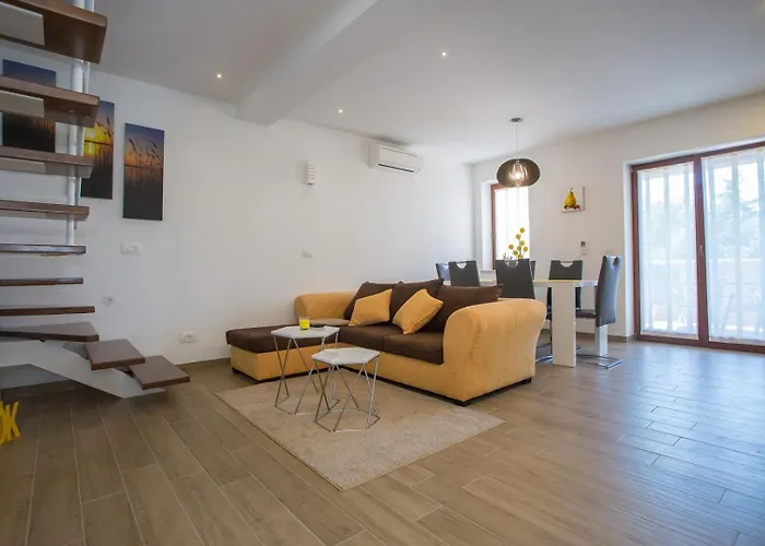 Two Bedroom Milohanic Iii *