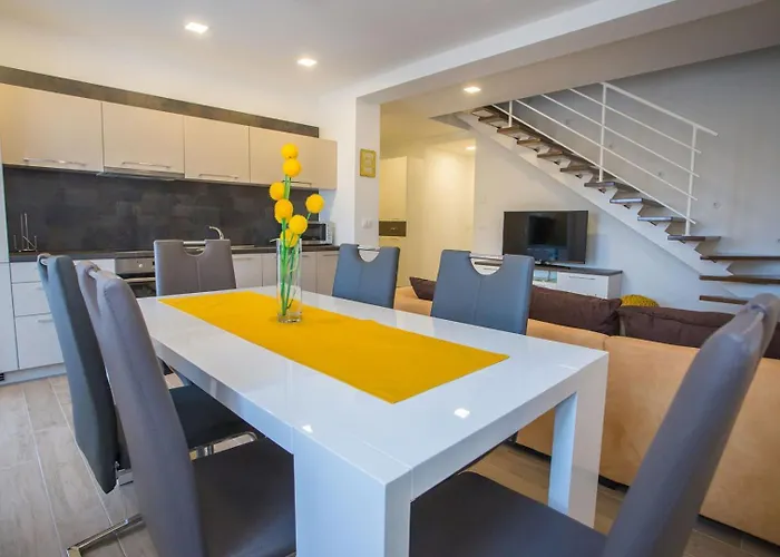 Two Bedroom Milohanic Iii * Poreč