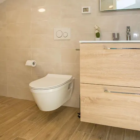 Two Bedroom Milohanic Iii